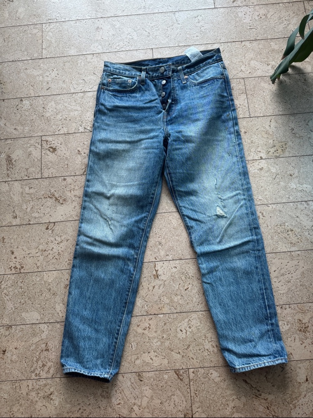 Levi's Women's Light Blue Straight-Leg Jeans - Picture 7 of 12